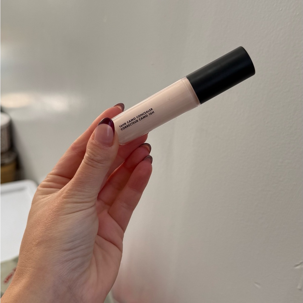 Elf Cosmetics 16 hour camo concealer - light peach